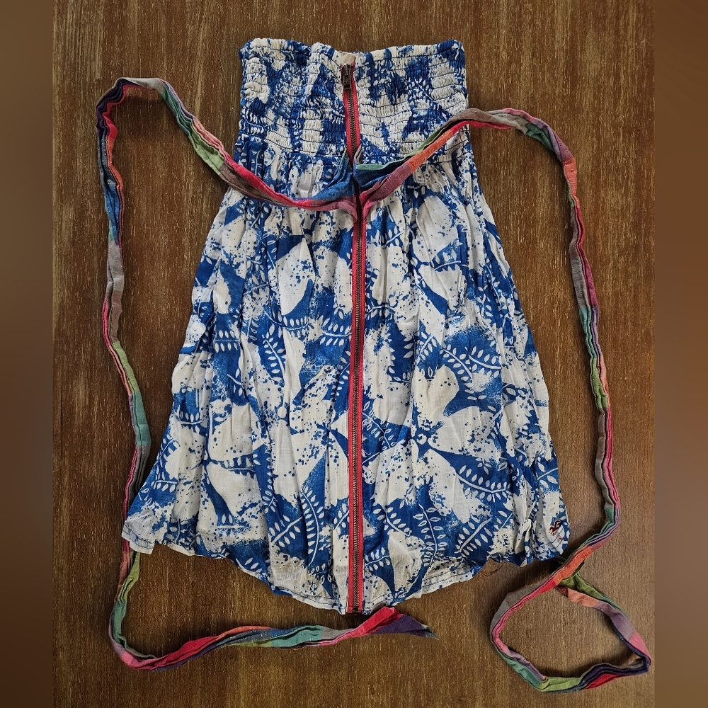 Hollister Blue and White Strapless Dress Tropical Sundress With Zipper Smocked